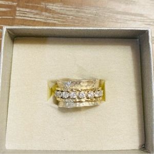 925 STERLING SILVER & 14K YELLOW GOLD
Aria Spinner Ring